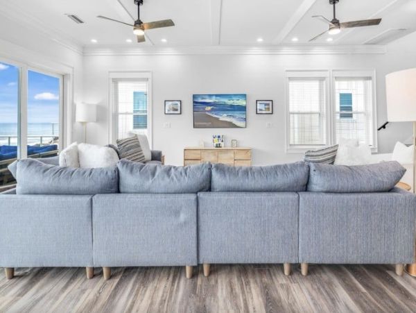 Elegant Beachfront Escape with Private Pool & Gulf Views in St. George Island Hot Tub Beach